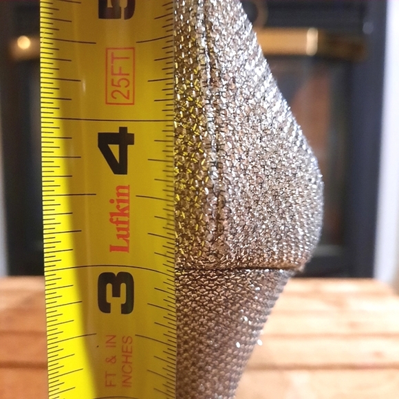 πβ¨οΈ BANDOLINO Silver Sparkly Metalic Pumps - Picture 10 of 13